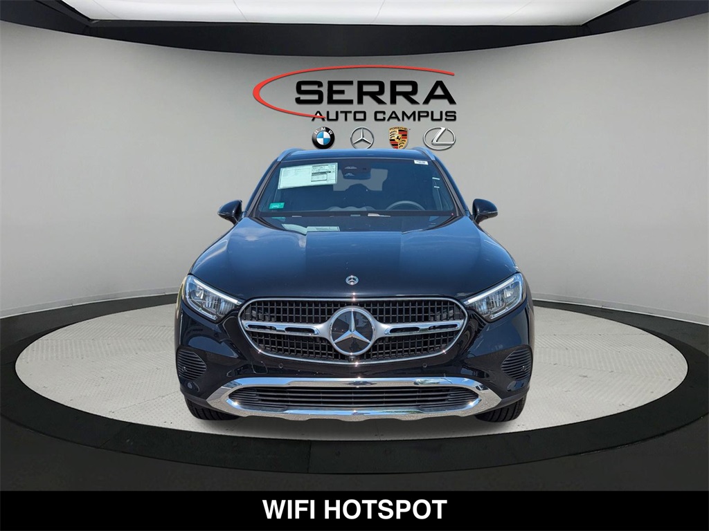 2025 Mercedes-Benz GLC 350e Image 2 of 20