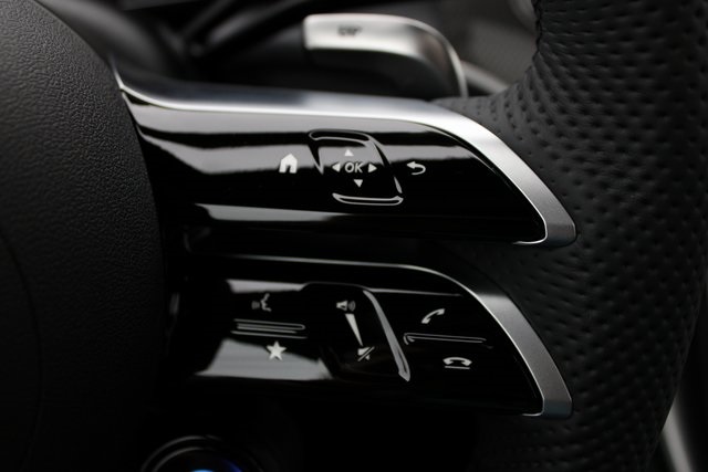 Vehicle image 23 of 41