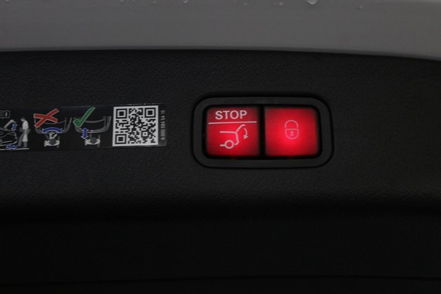 Vehicle image 9 of 41