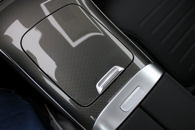 Vehicle image 32 of 41