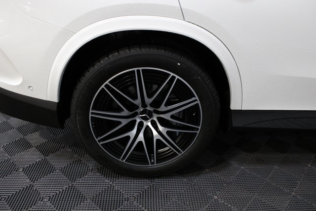 Vehicle image 12 of 41
