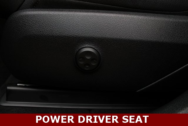 Vehicle image 15 of 41