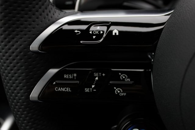Vehicle image 20 of 41