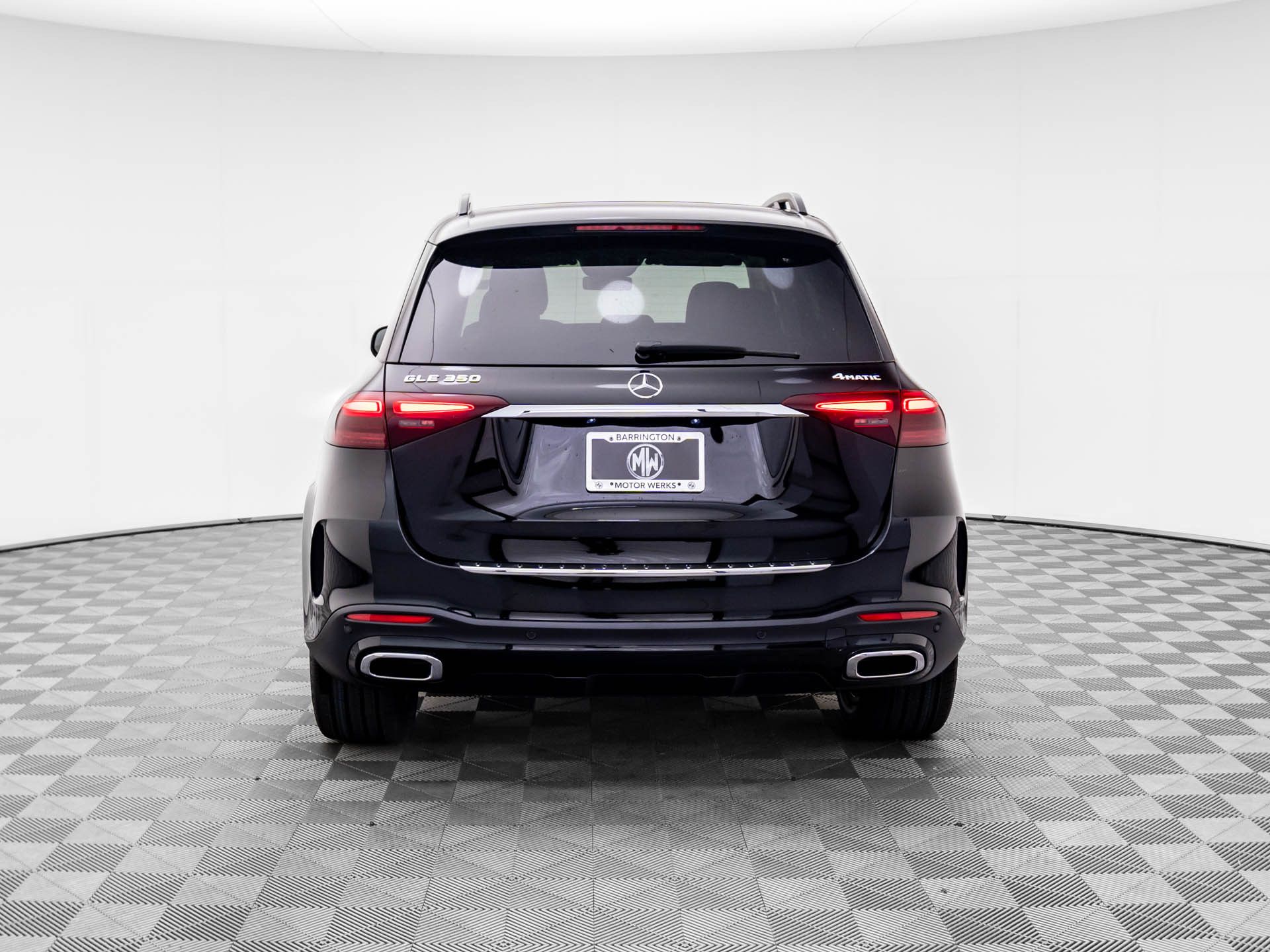 Vehicle image 8 of 38