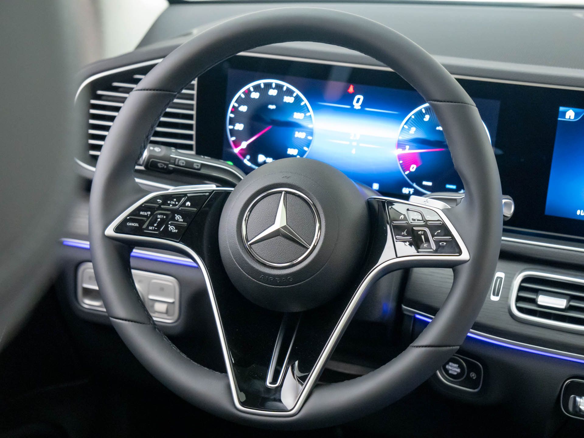Vehicle image 13 of 38