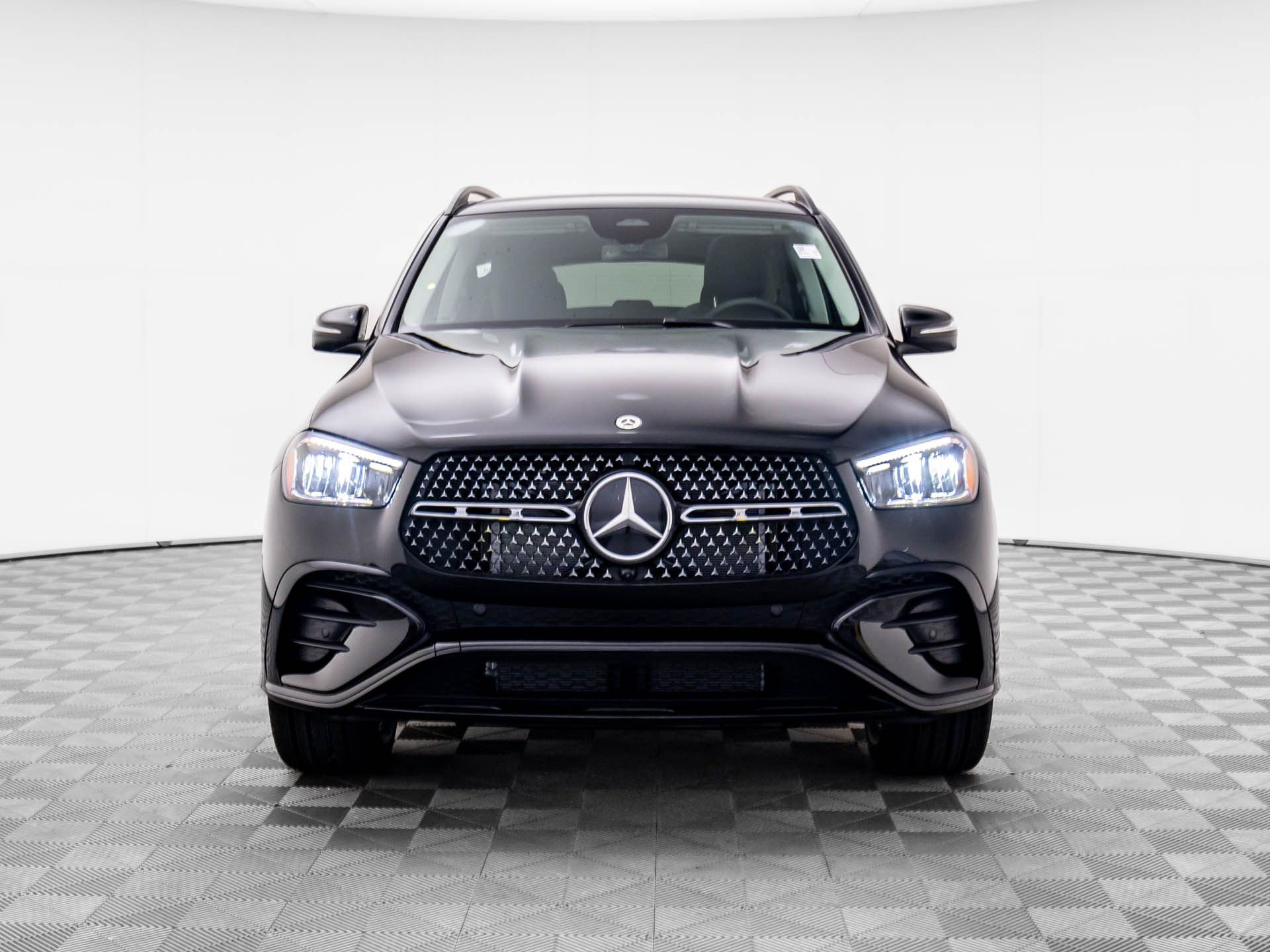 Vehicle image 2 of 38