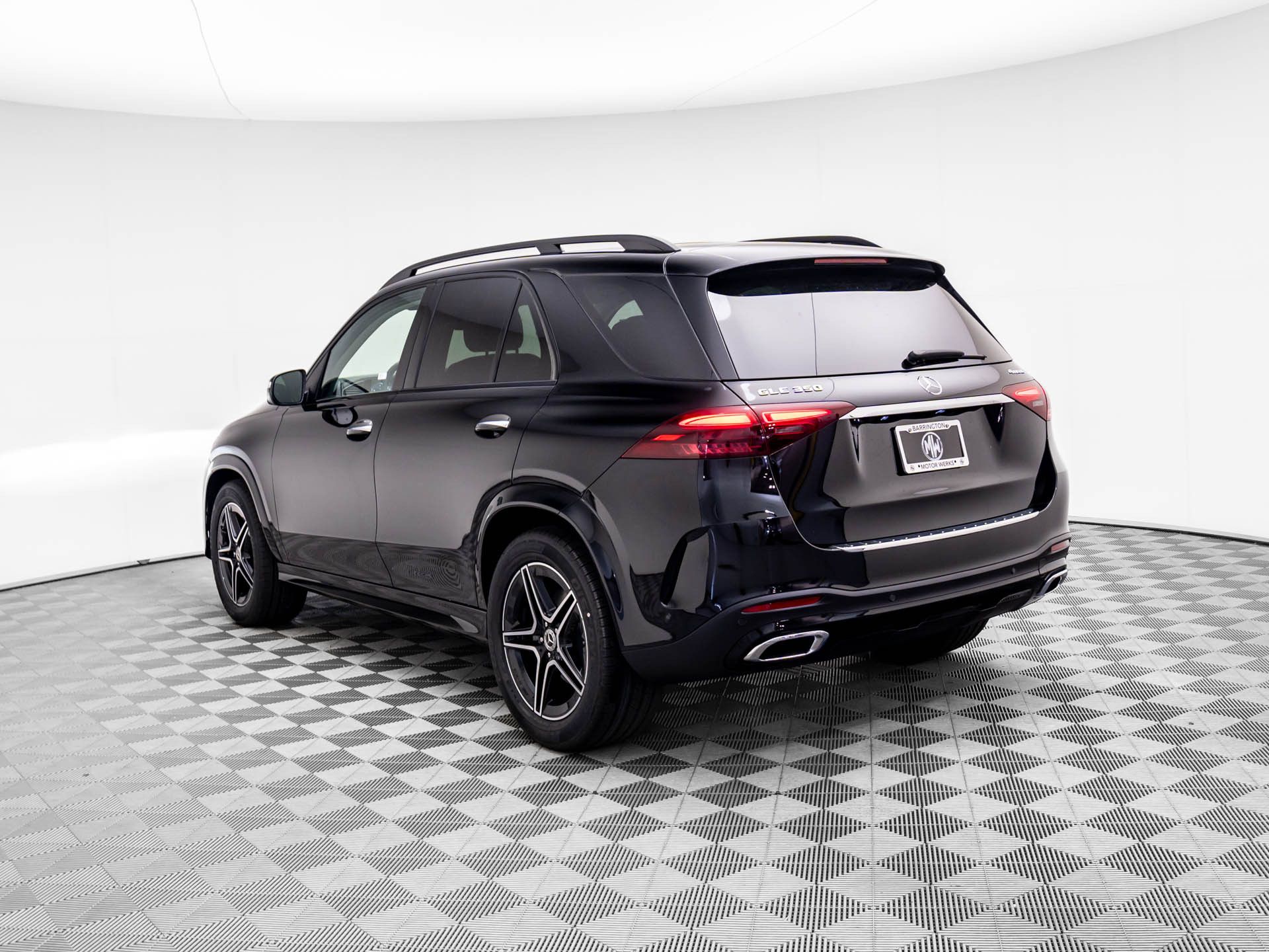 Vehicle image 9 of 38