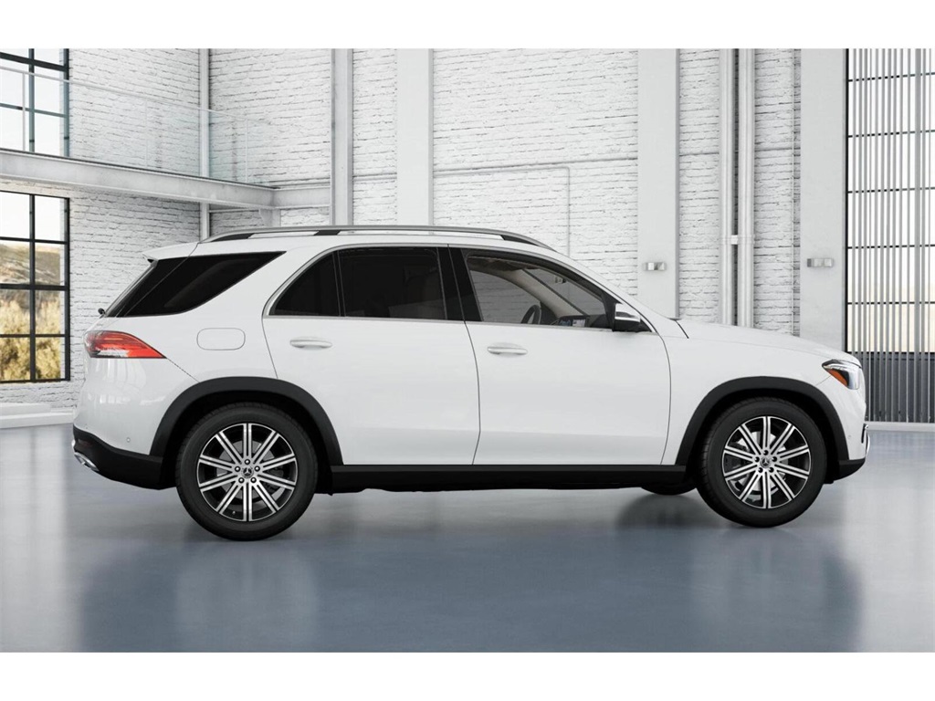 Vehicle image 18 of 42