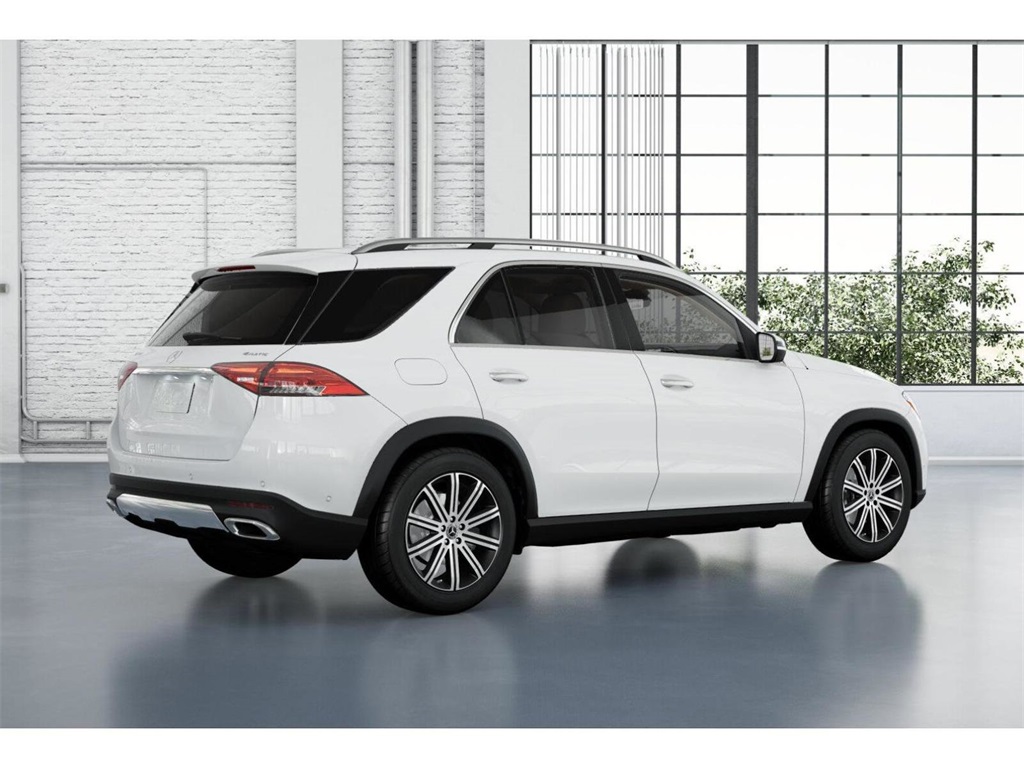 Vehicle image 22 of 42