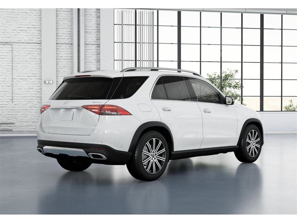 Vehicle image 26 of 42