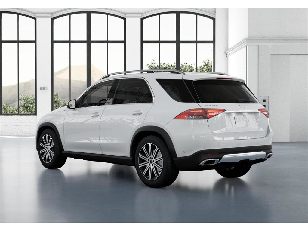 Vehicle image 29 of 42