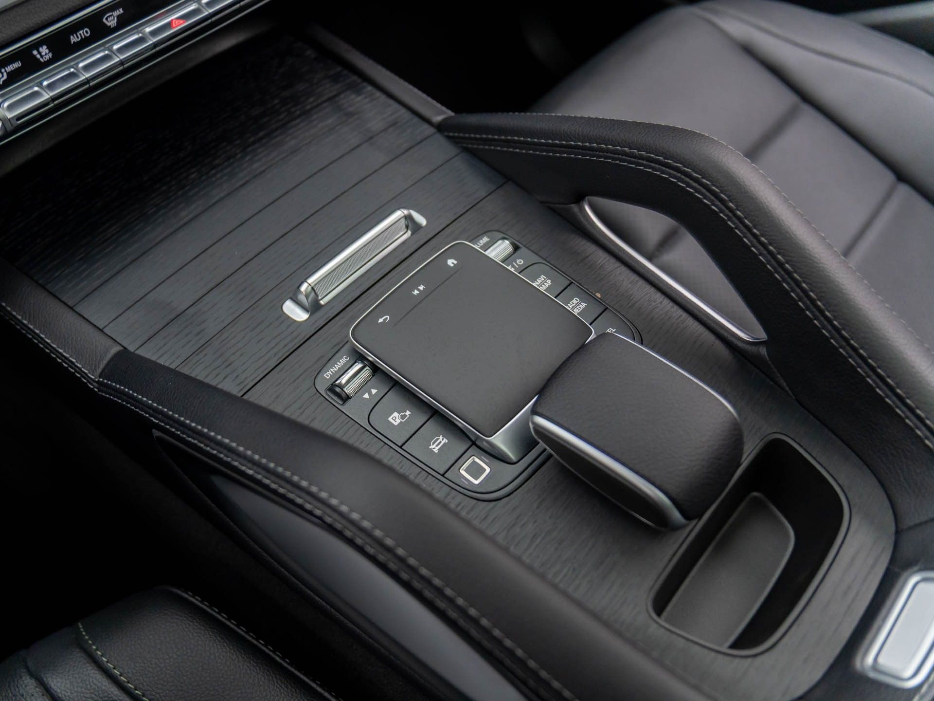 Vehicle image 14 of 38