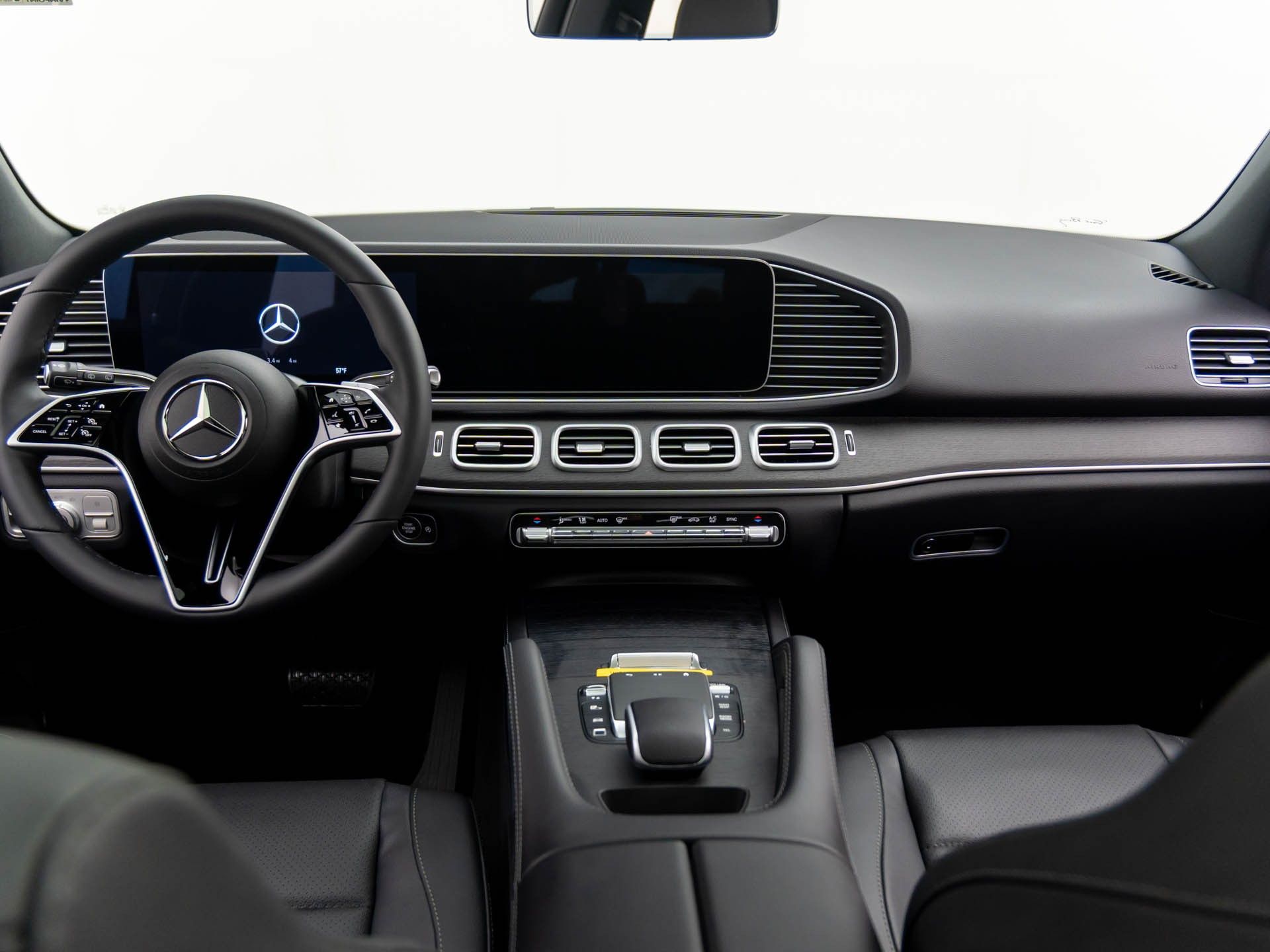 Vehicle image 11 of 38