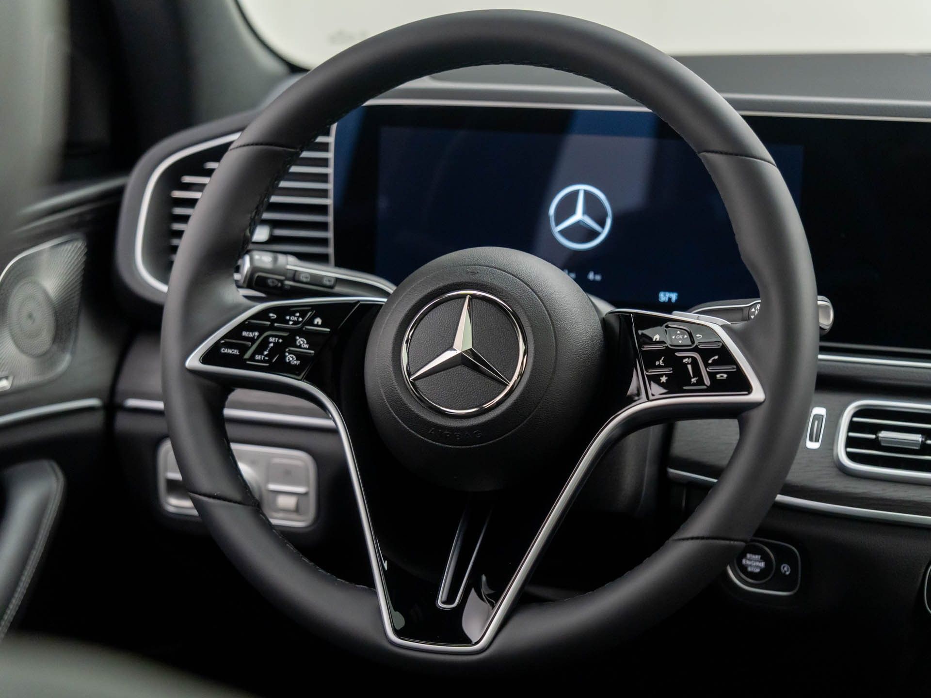 Vehicle image 13 of 38