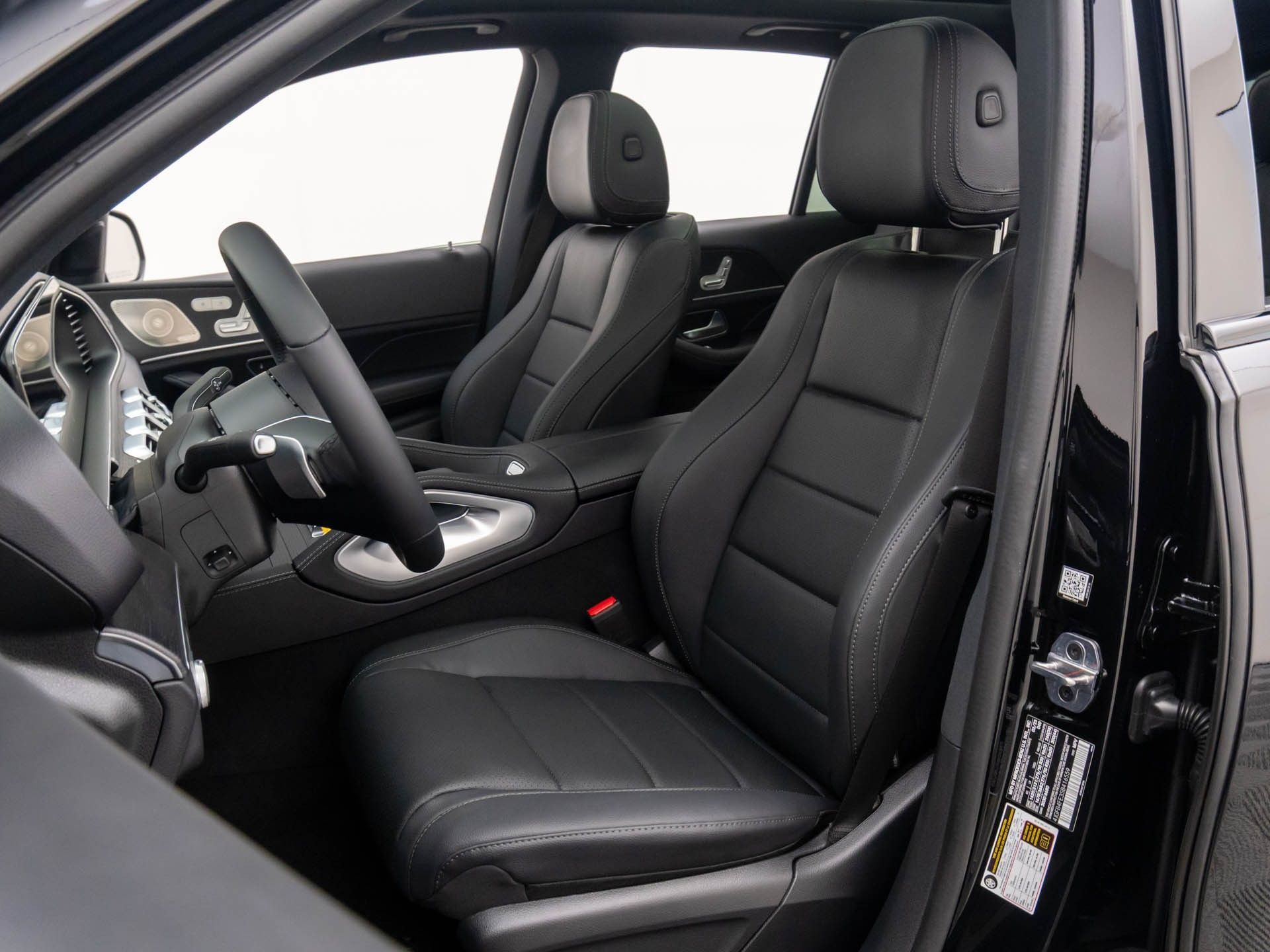 Vehicle image 17 of 38