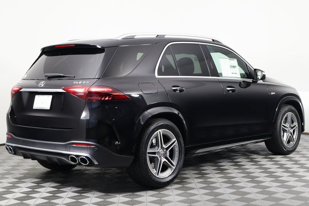 Vehicle image 2 of 10