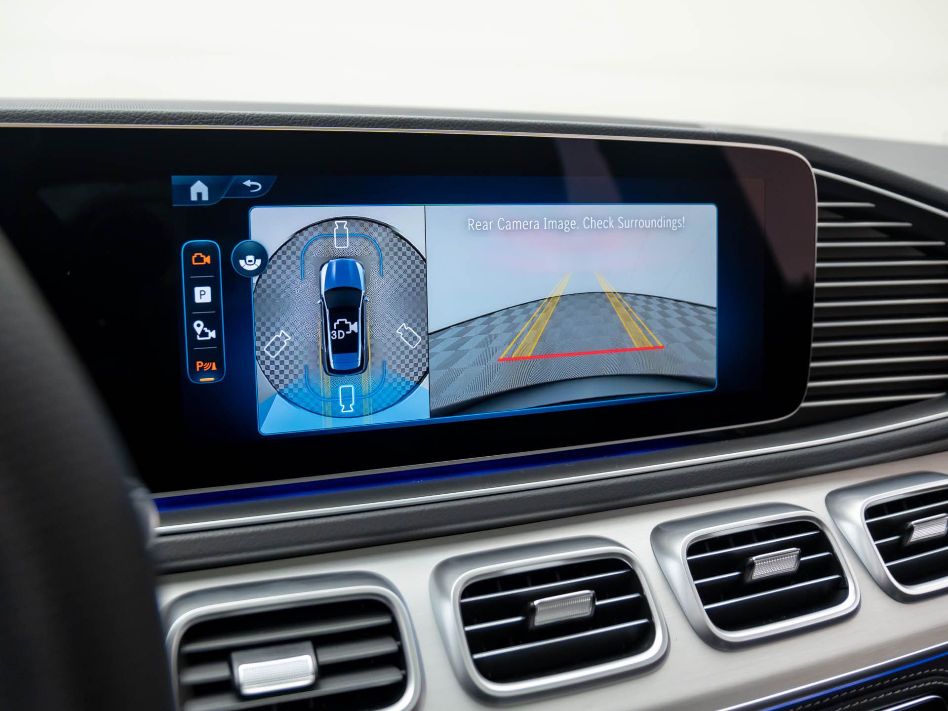 Vehicle image 21 of 38