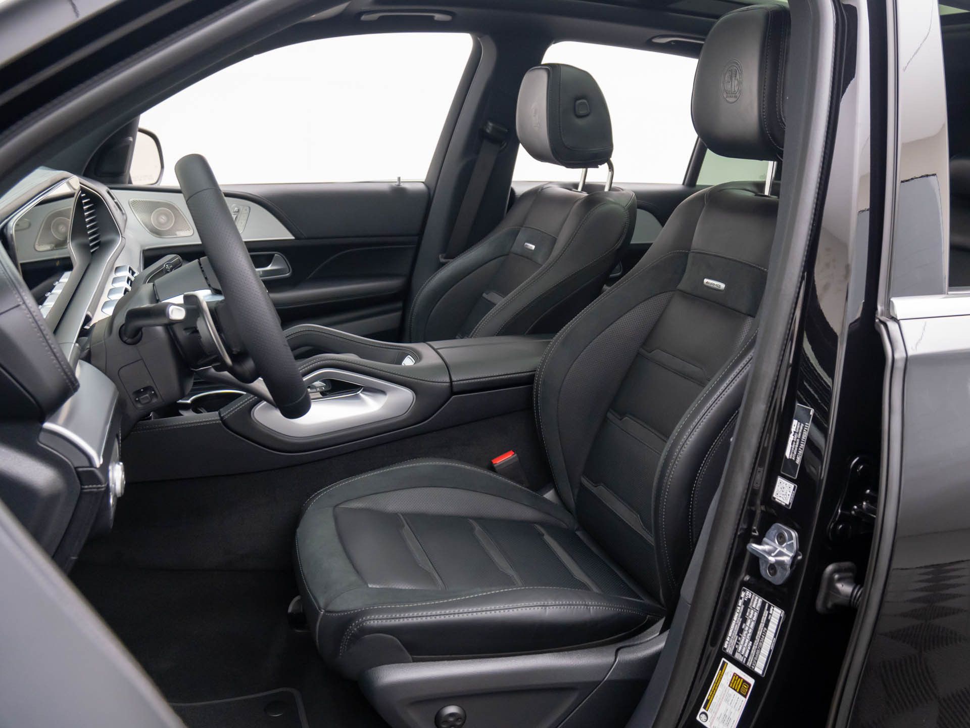 Vehicle image 15 of 38