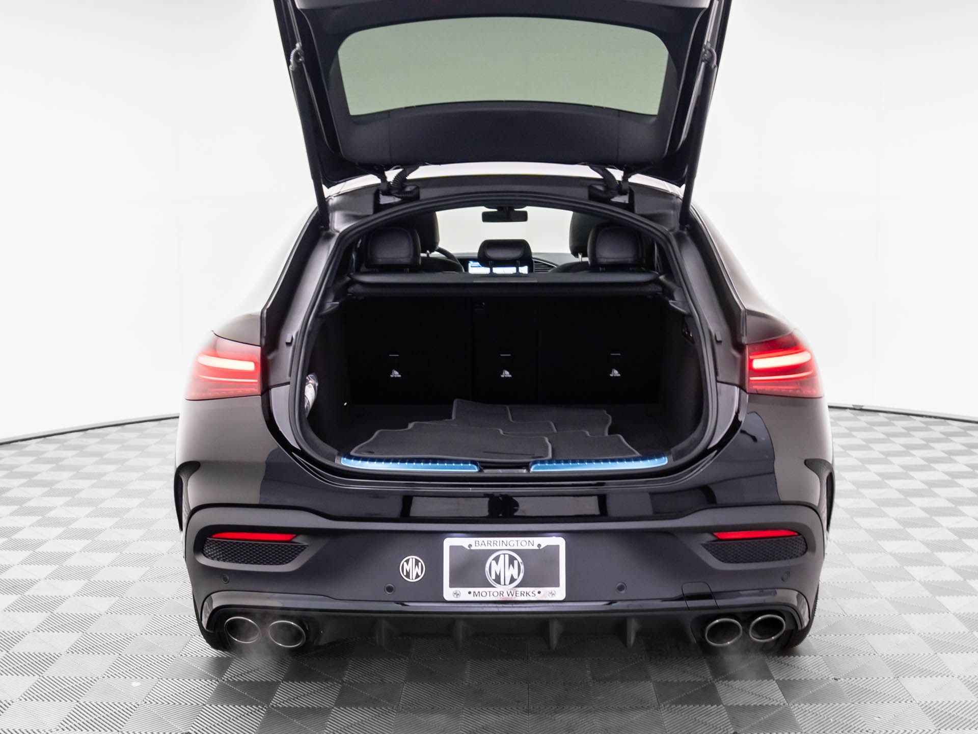 Vehicle image 33 of 39