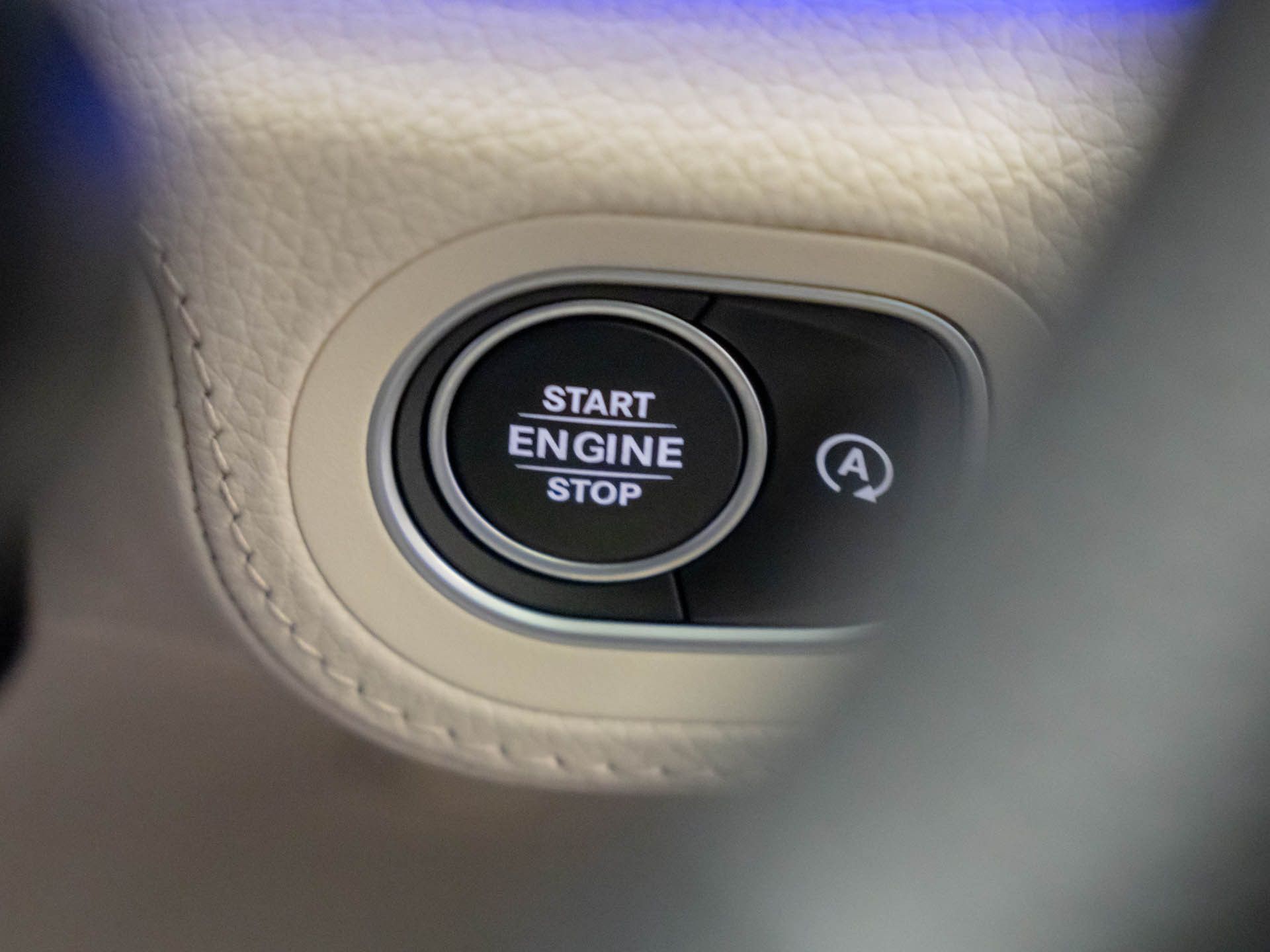 Vehicle image 21 of 34