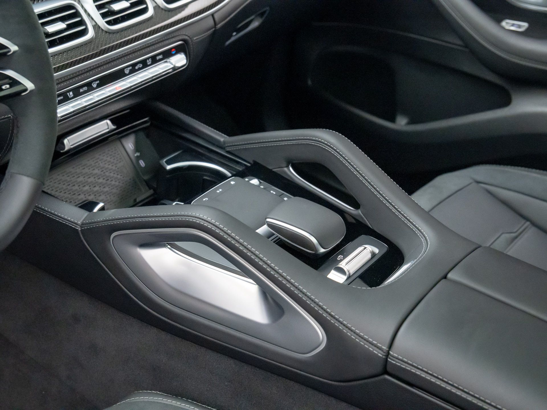 Vehicle image 14 of 37