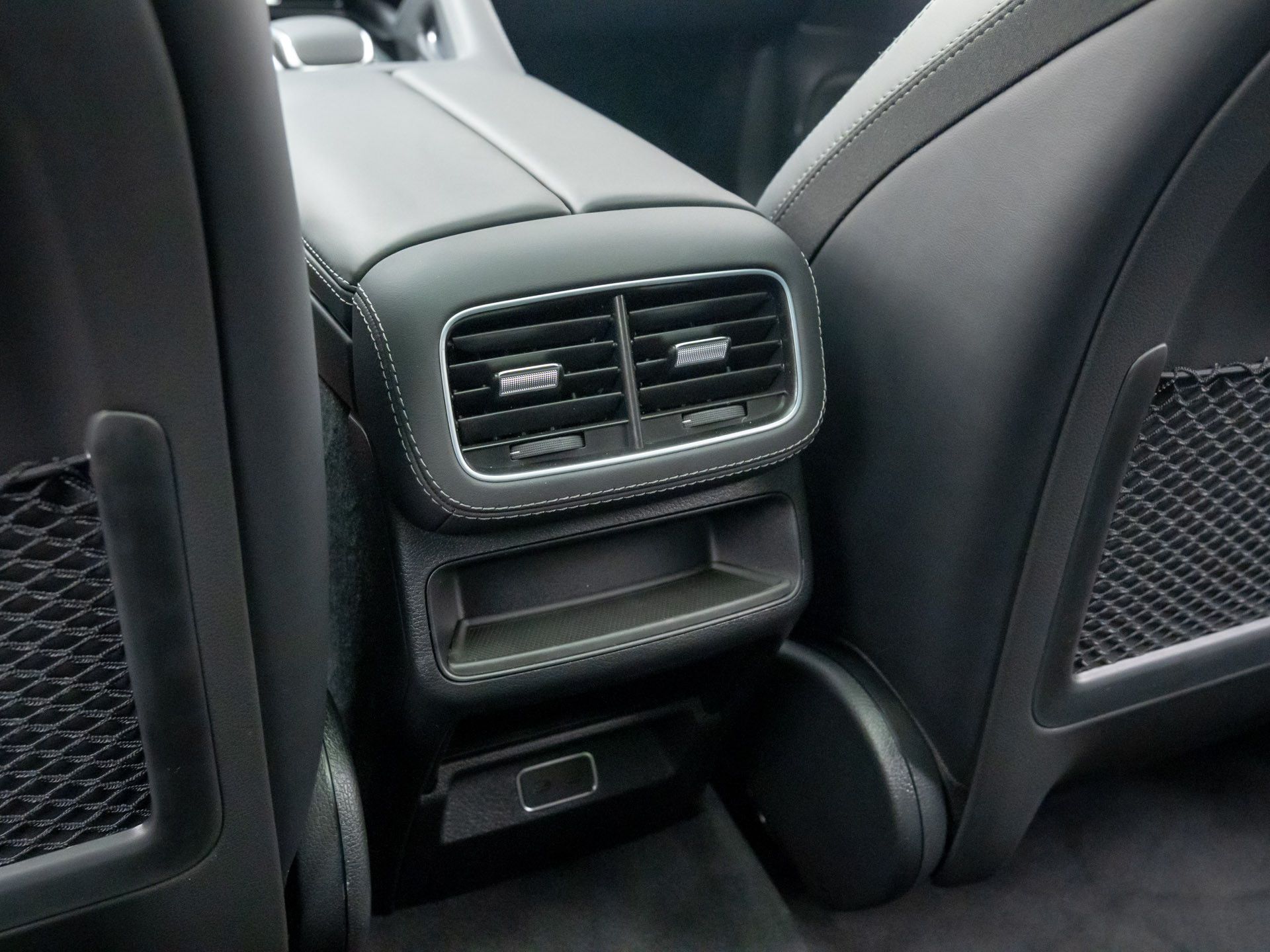 Vehicle image 19 of 37