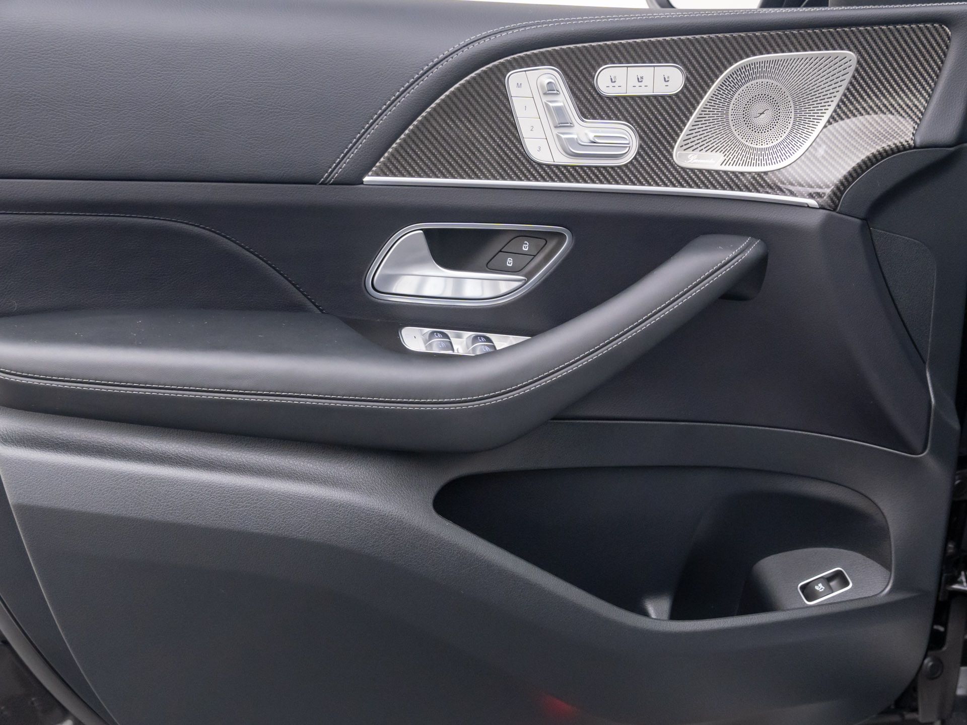 Vehicle image 15 of 37