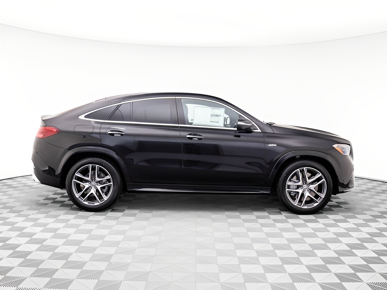 Vehicle image 44 of 49