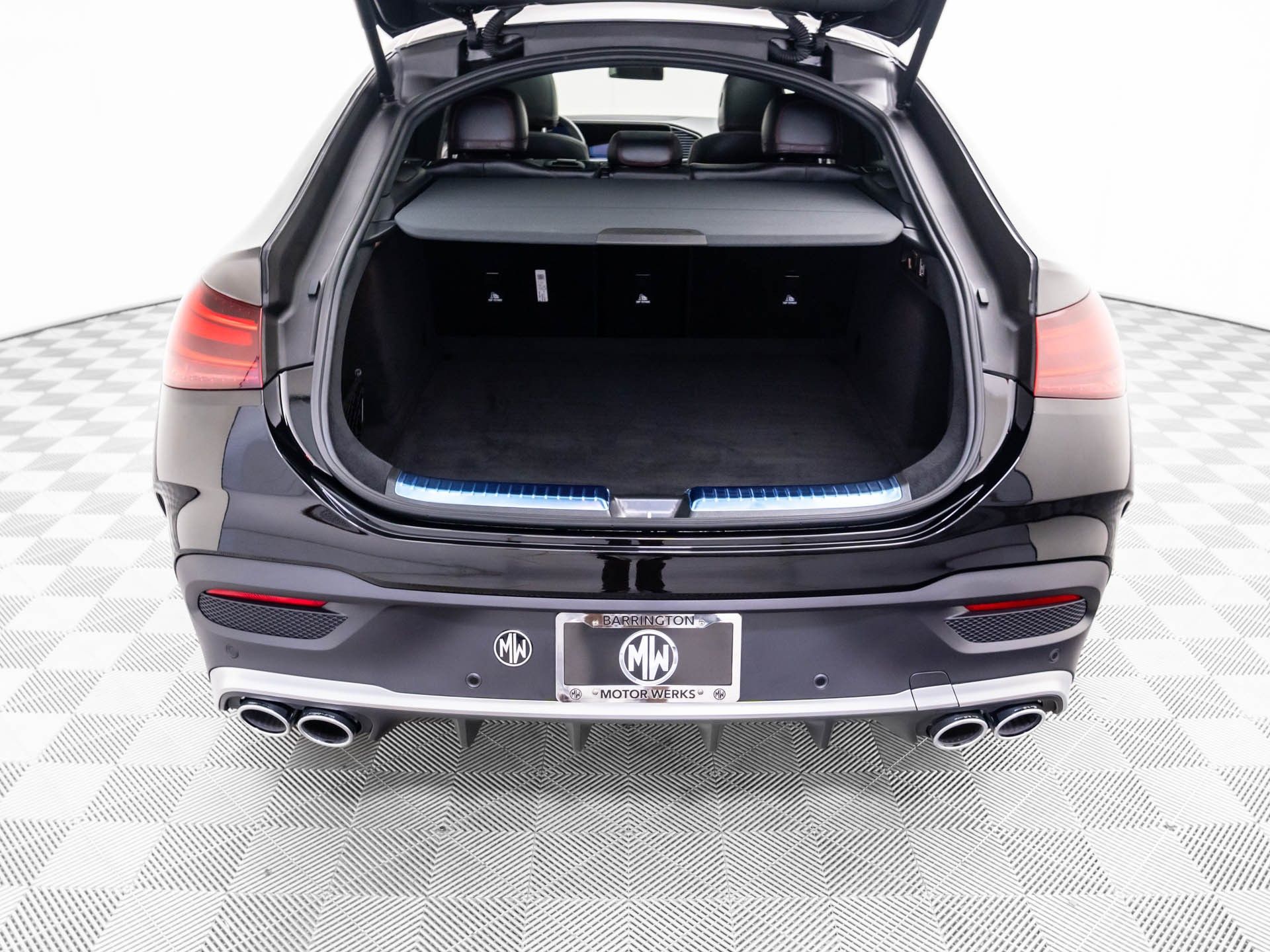 Vehicle image 33 of 49