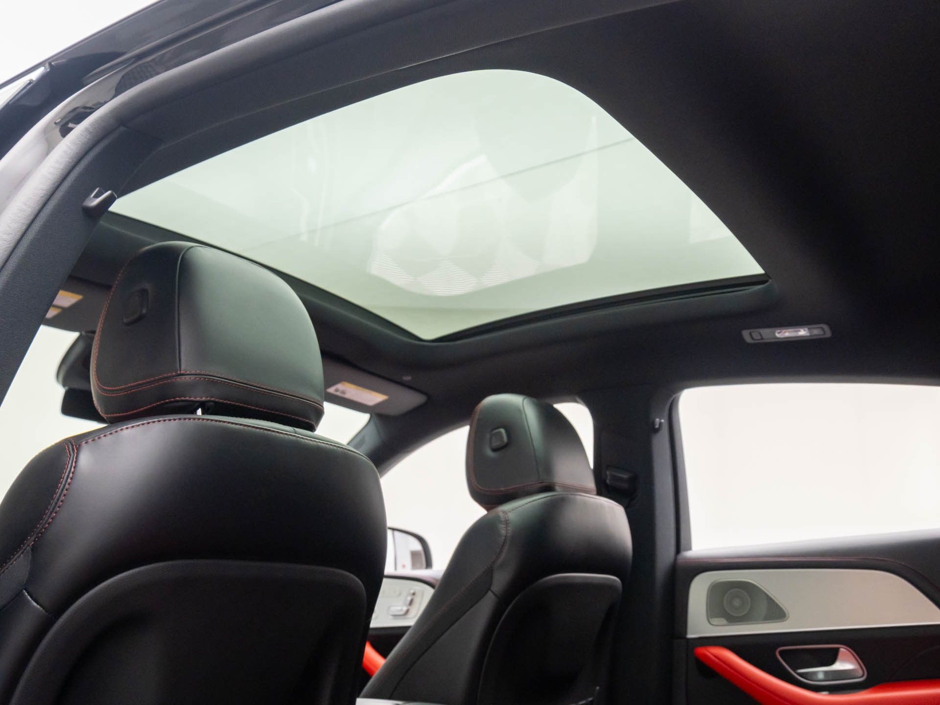 Vehicle image 21 of 49