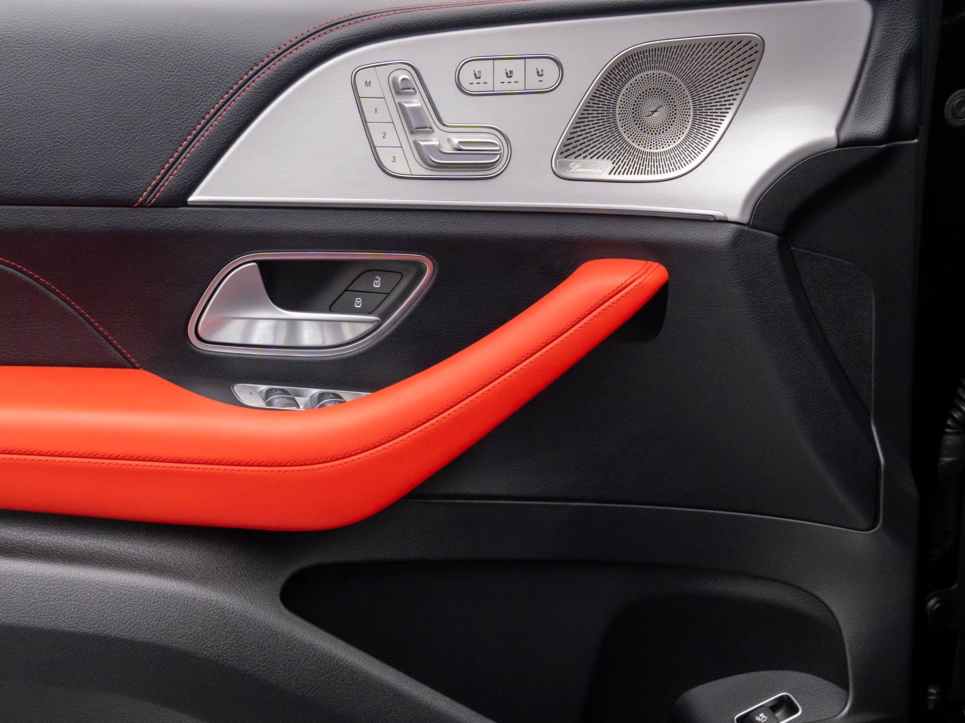Vehicle image 16 of 49