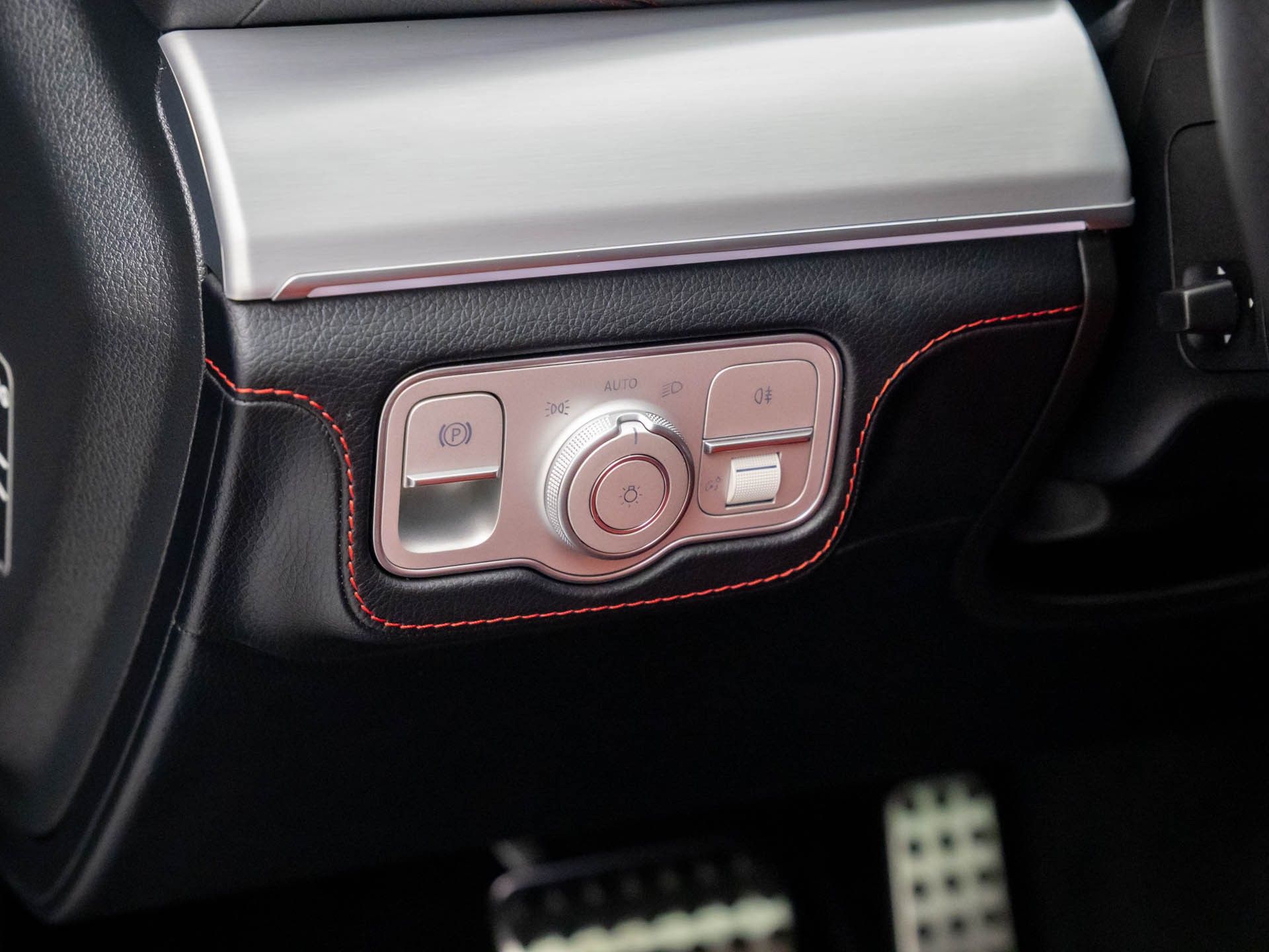Vehicle image 23 of 49