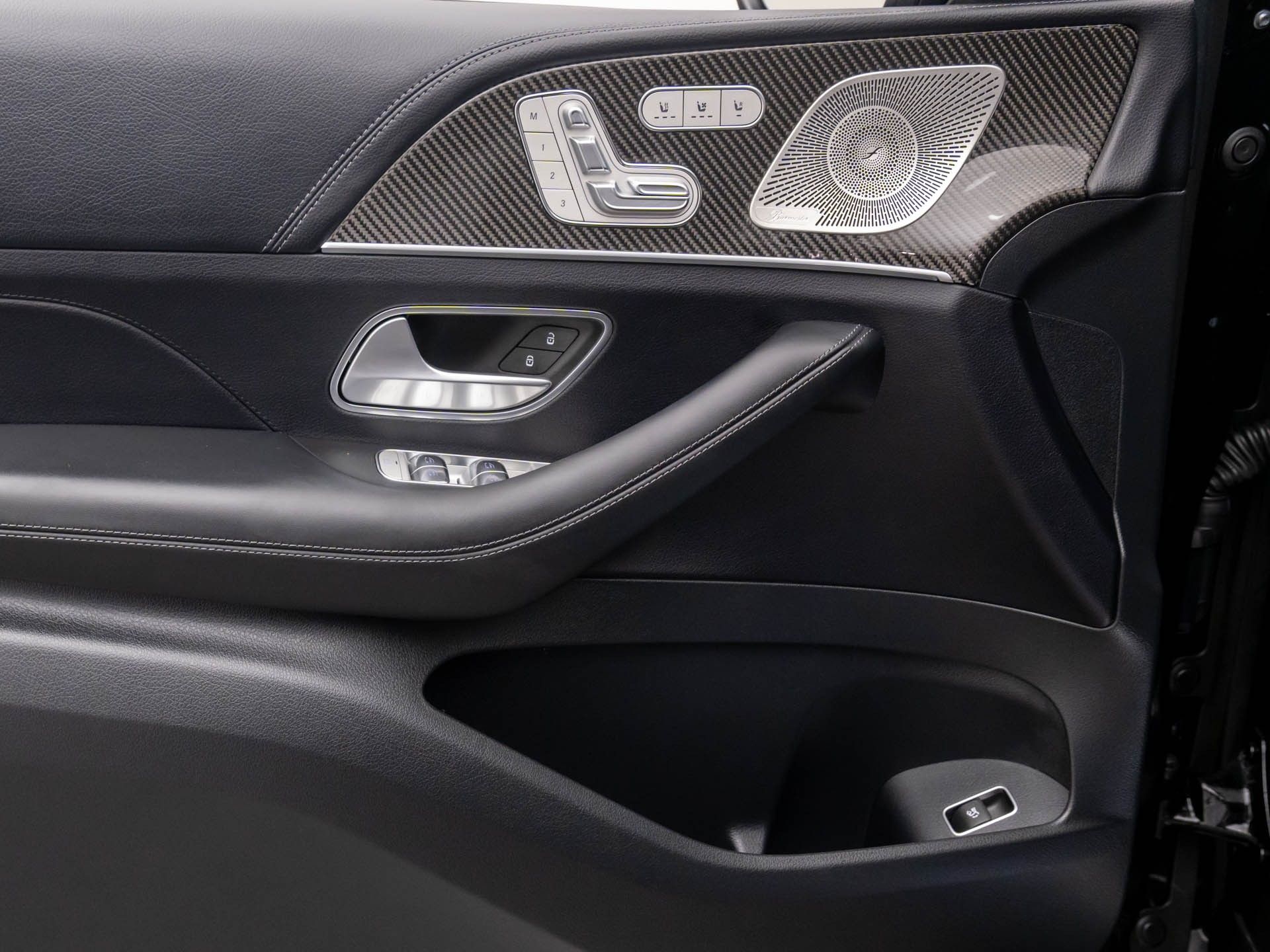 Vehicle image 26 of 37