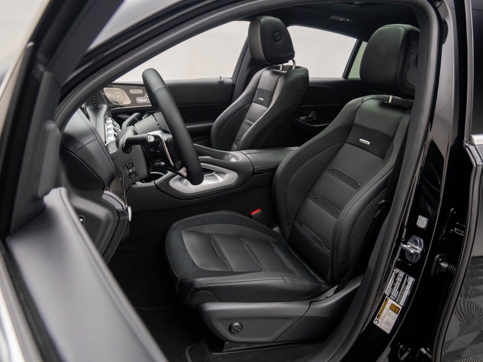 Vehicle image 14 of 37