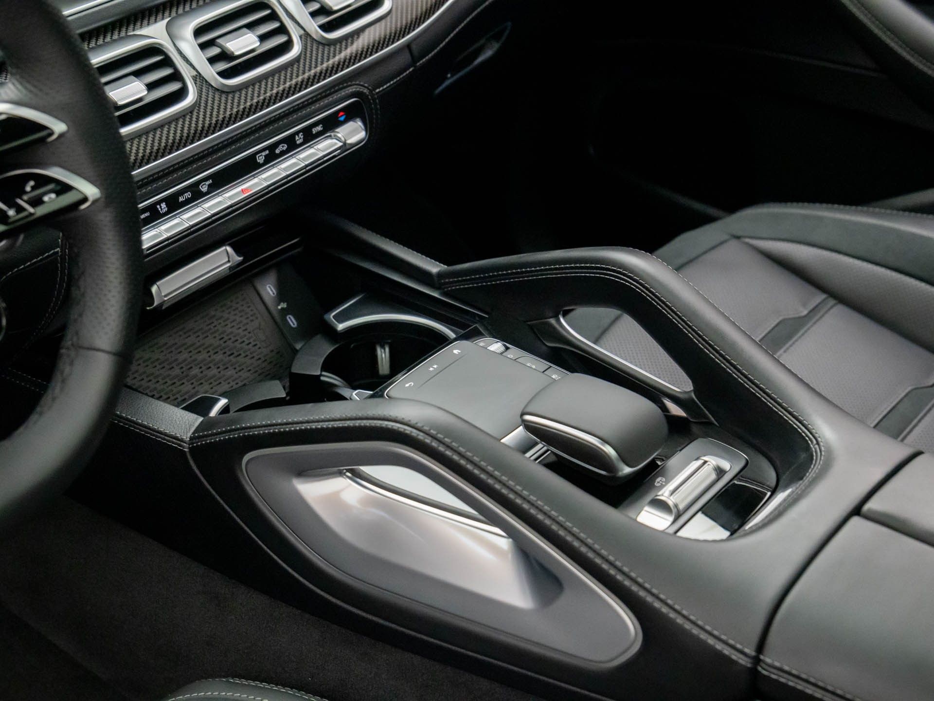Vehicle image 25 of 37
