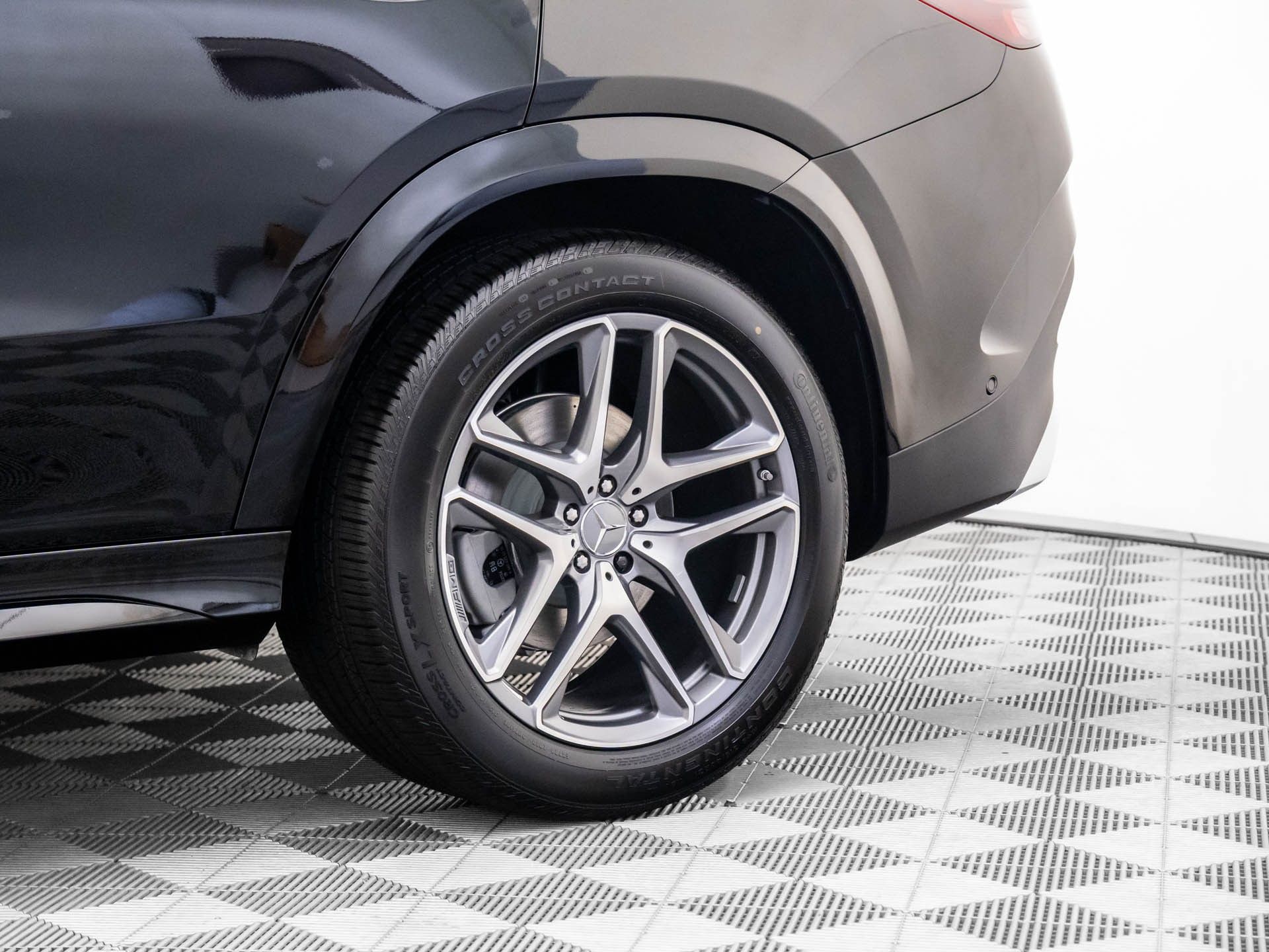 Vehicle image 11 of 37