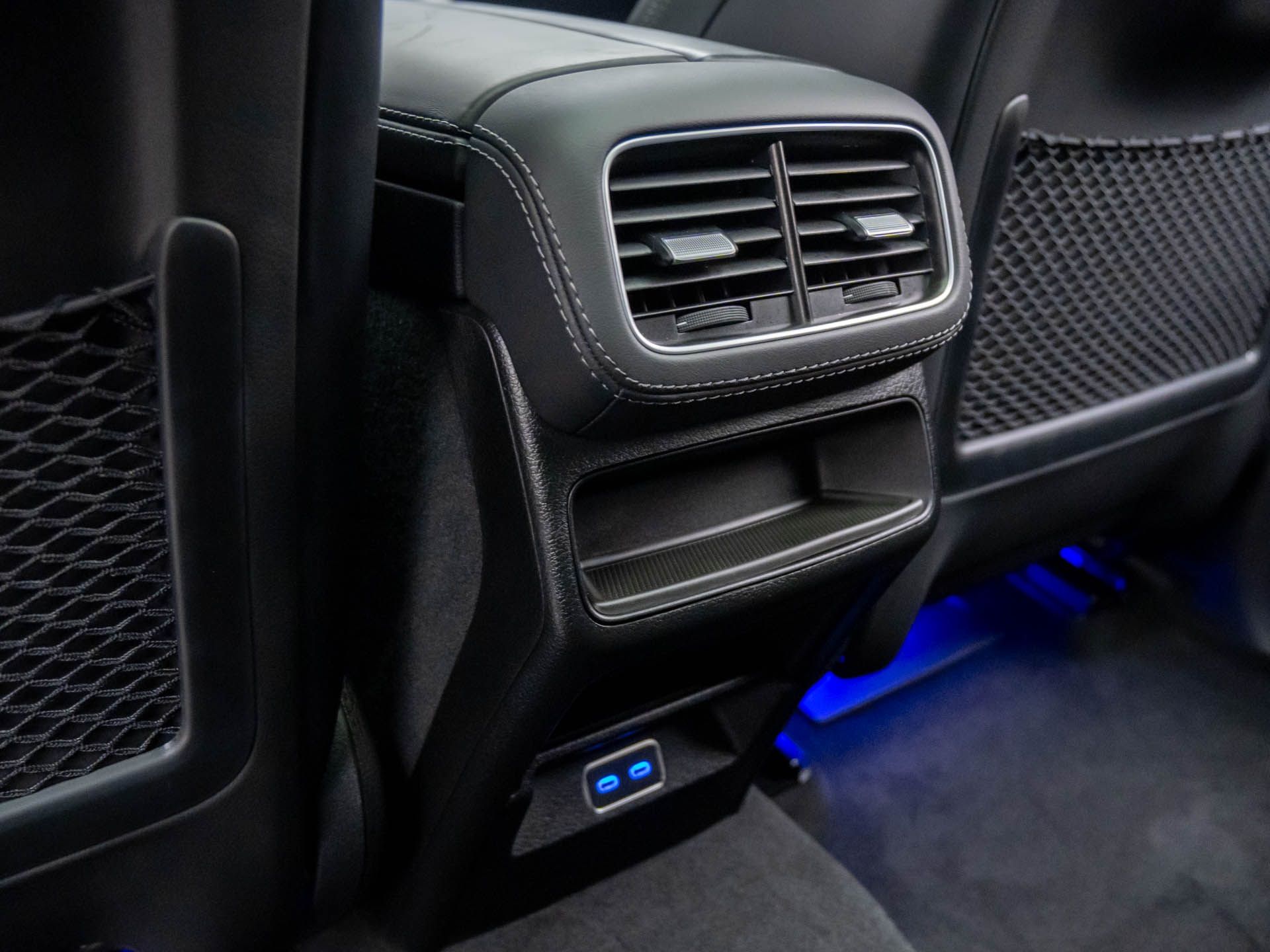 Vehicle image 36 of 41