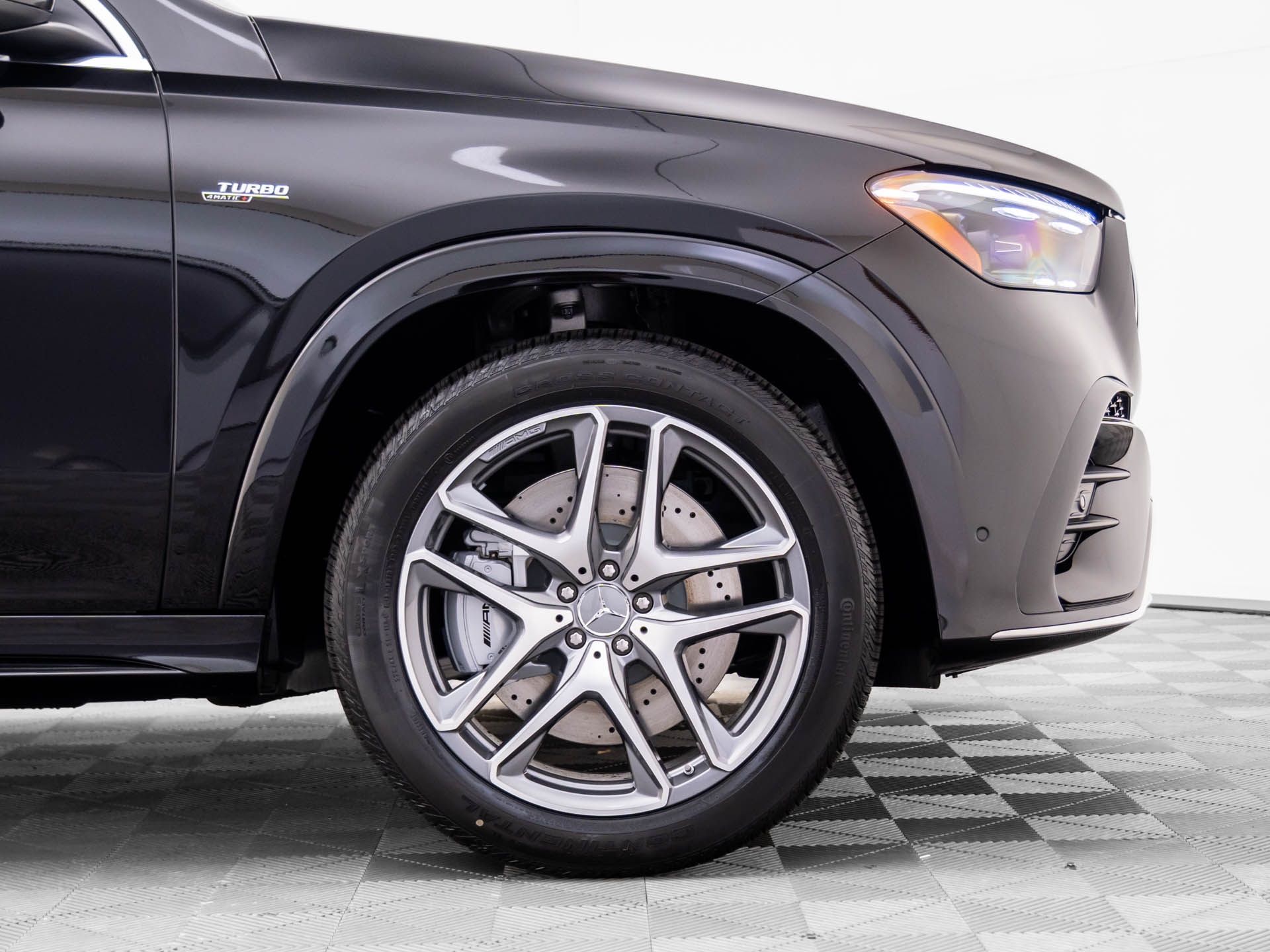 Vehicle image 37 of 41
