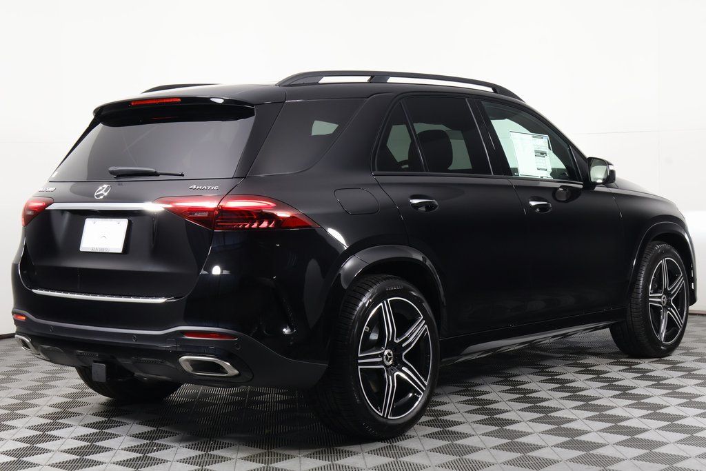 Vehicle image 2 of 10
