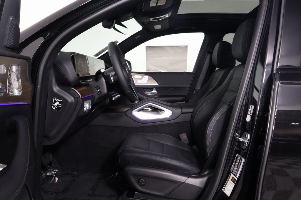 Vehicle image 5 of 10