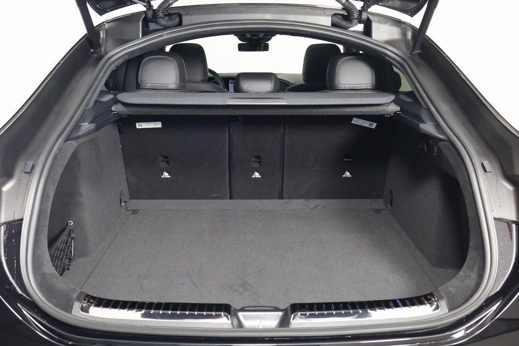 Vehicle image 8 of 10