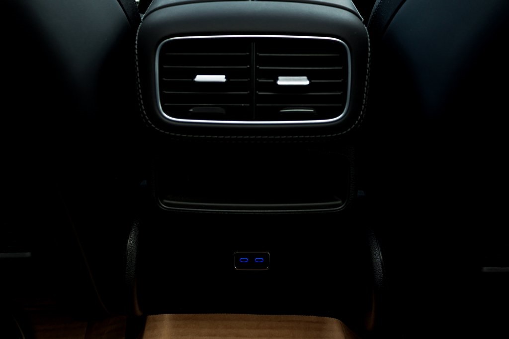 Vehicle image 73 of 98