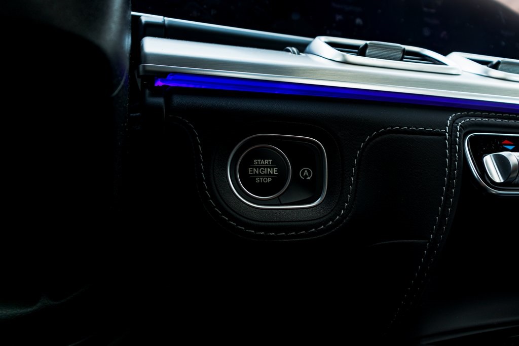 Vehicle image 70 of 98