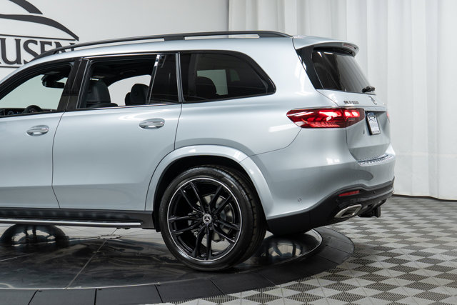 Vehicle image 11 of 30