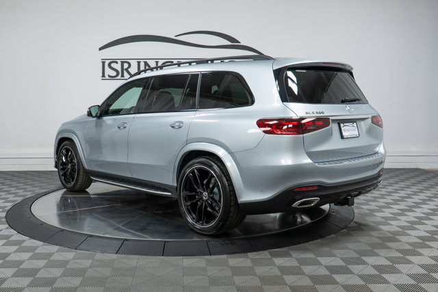Vehicle image 10 of 30