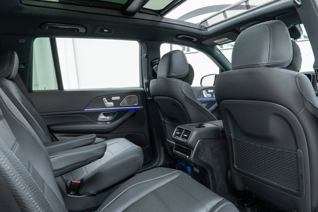 Vehicle image 27 of 30