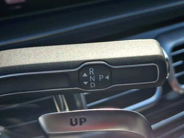 Vehicle image 15 of 21