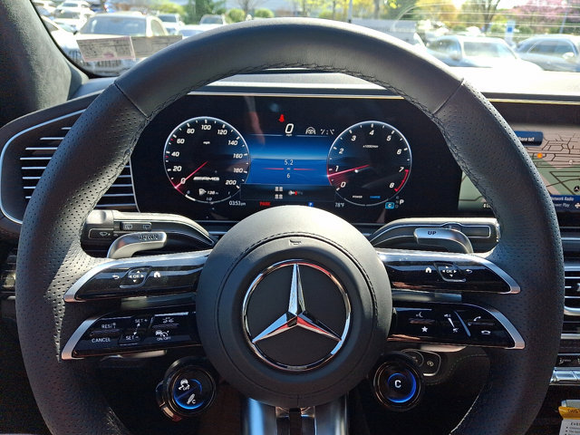 Vehicle image 18 of 21
