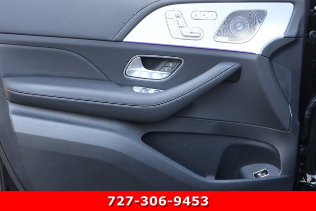 Vehicle image 17 of 36