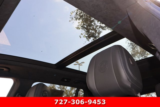 Vehicle image 13 of 36
